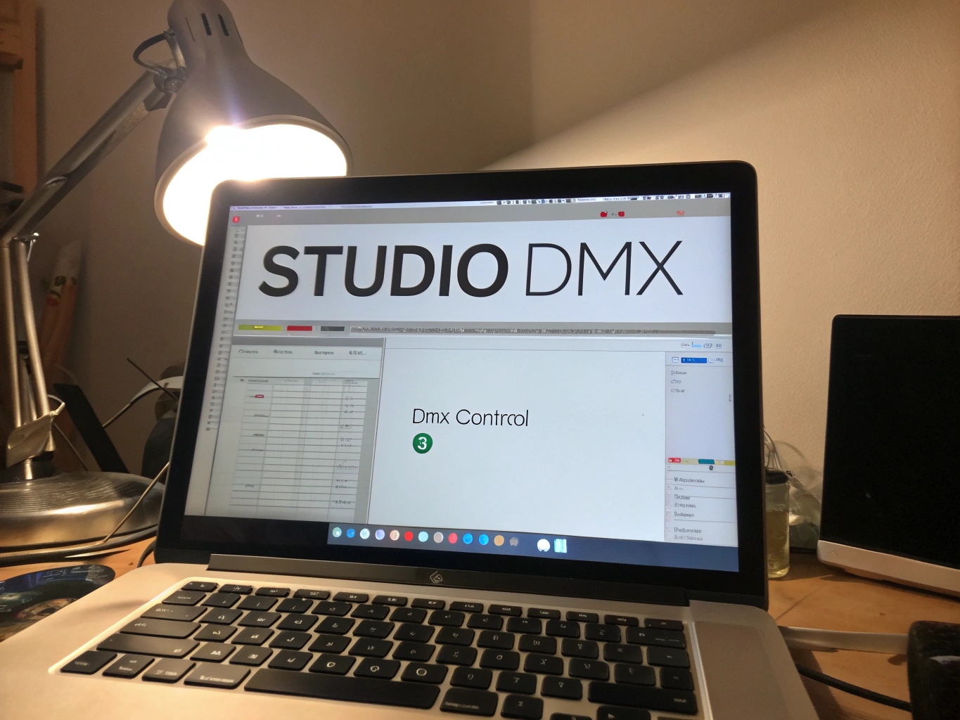 The interface of a free DMX control software with a 3D visualizer window.